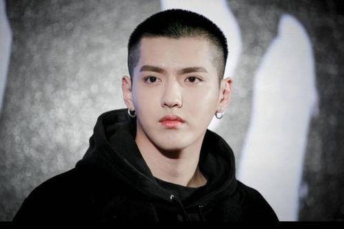 最新八卦爆料肖战感情,神秘女友曝光，恋情真相引热议